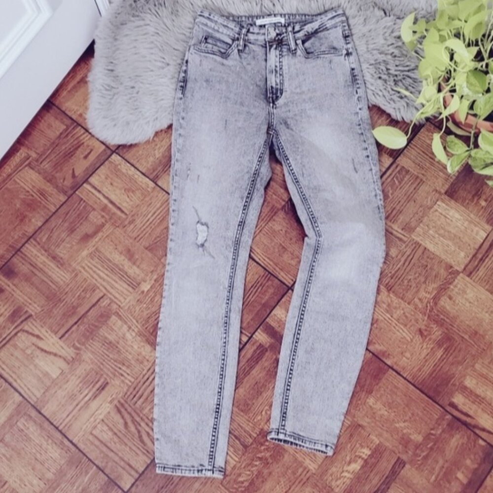 CALVIN KLEIN High Rise Skinny Modern Skinny Jeans- Black-Grey Stone Wash